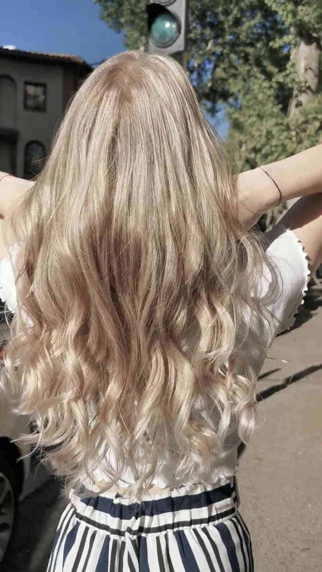 balayage blond polaire coloriste aix en provence