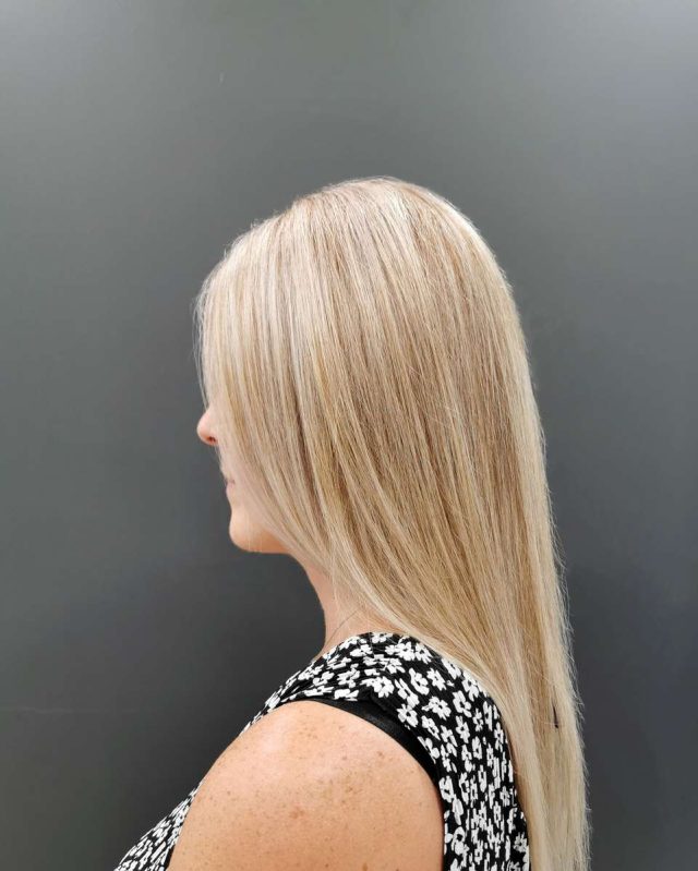 coiffeur-aix-en-provence-blond-cheveux-longs-meches-patine-alchimie-coiffure