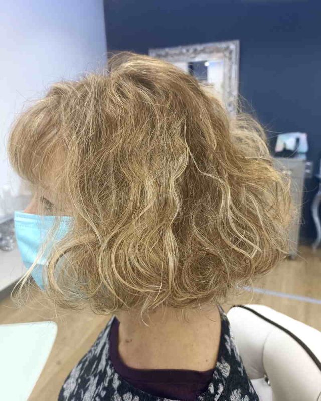 balayage blond coupe femme touching coiffure aix en provence