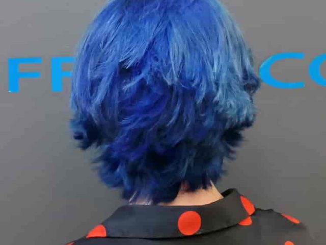 Cheveux bleu coloriste aix en provence
