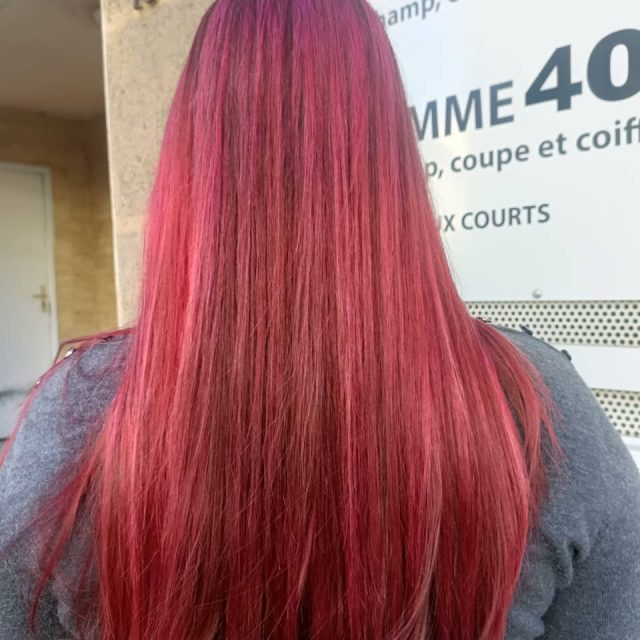 coloriste Aix-en-provence couleur cerise cheveux longs