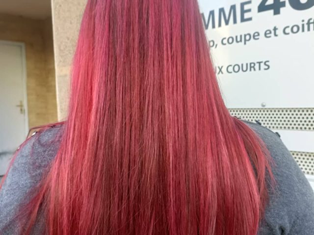 coloriste Aix-en-provence couleur cerise cheveux longs