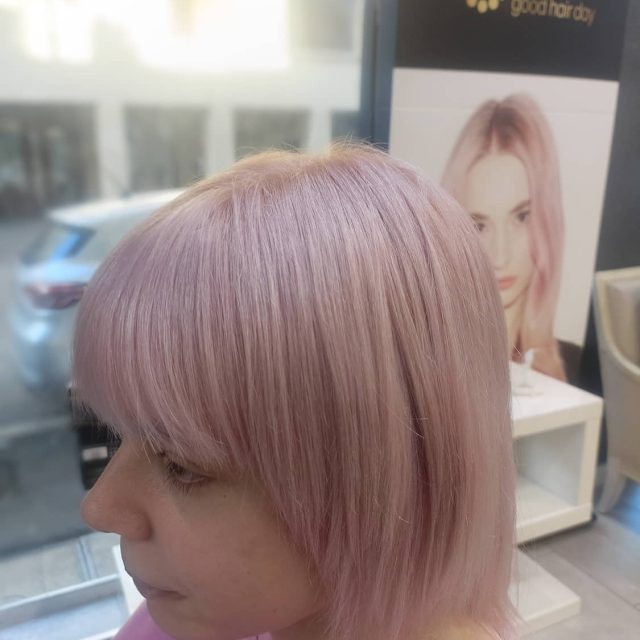 coiffeur coloriste aix cheveux rose pastel