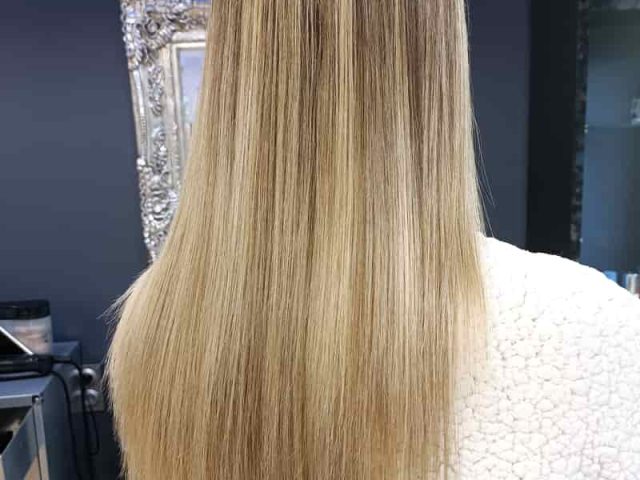 balayage cheveux tres longs coloriste aix-provence