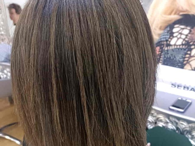 balayage naturel coupe cheveux mi-longs coiffeur aix