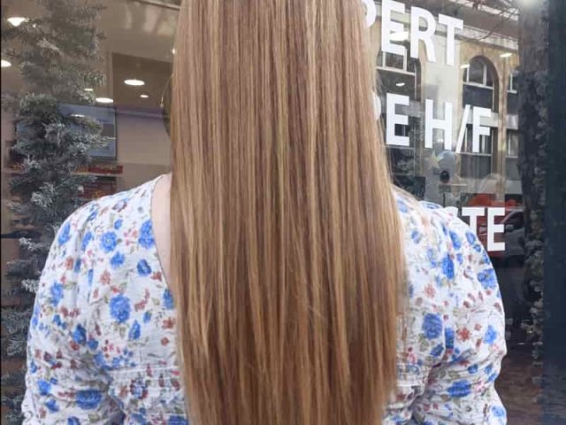 Cheveux longs avec balayage coloriste aix en provence