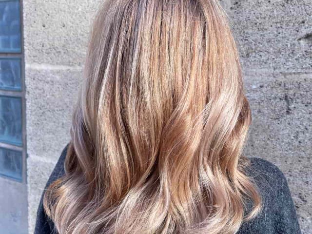 cheveux caramel blond coloriste Aix-en-Provence